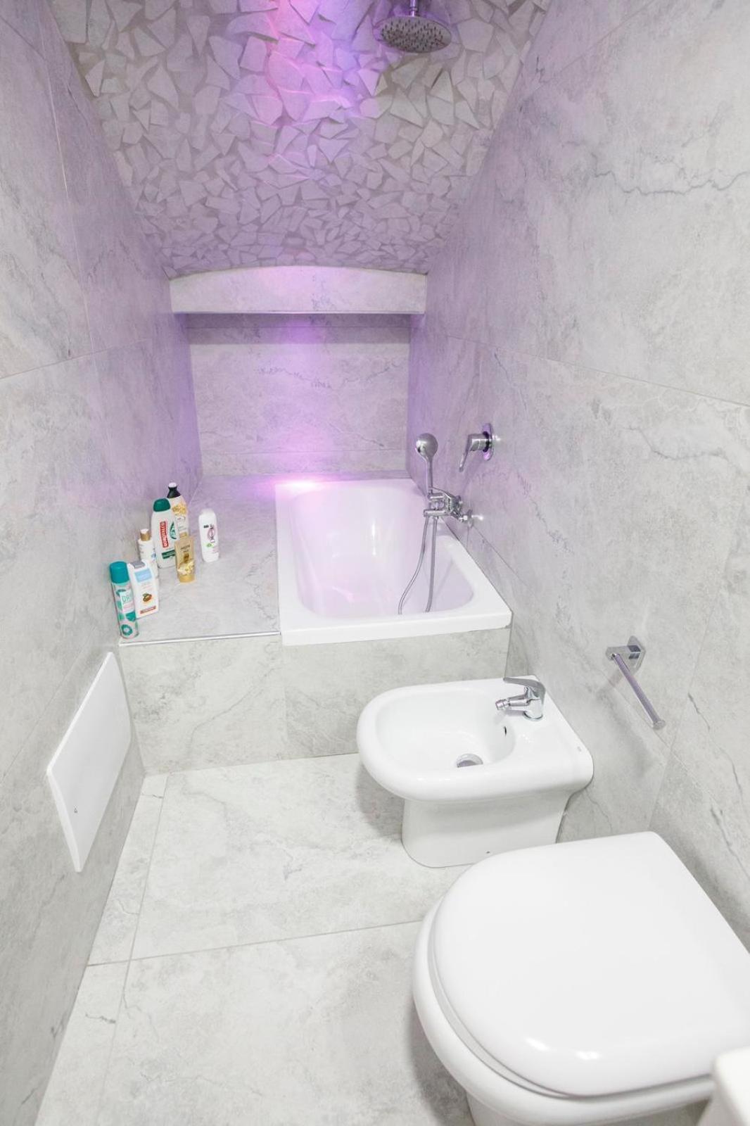 B&B Le Stanze Di Aurora Napoli Bagian luar foto