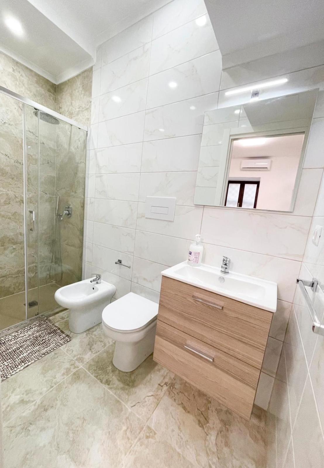 B&B Le Stanze Di Aurora Napoli Bagian luar foto