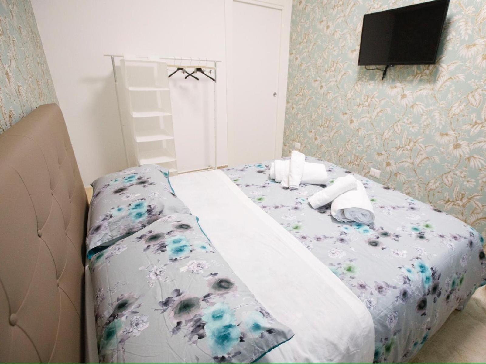B&B Le Stanze Di Aurora Napoli Bagian luar foto